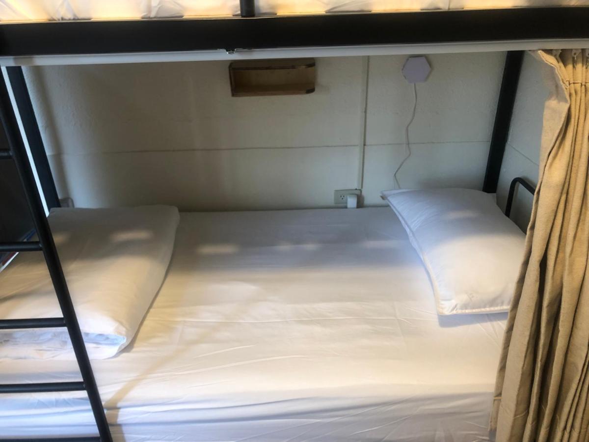 Simple Walk Guest House 小公寓 Tainan Exterior photo